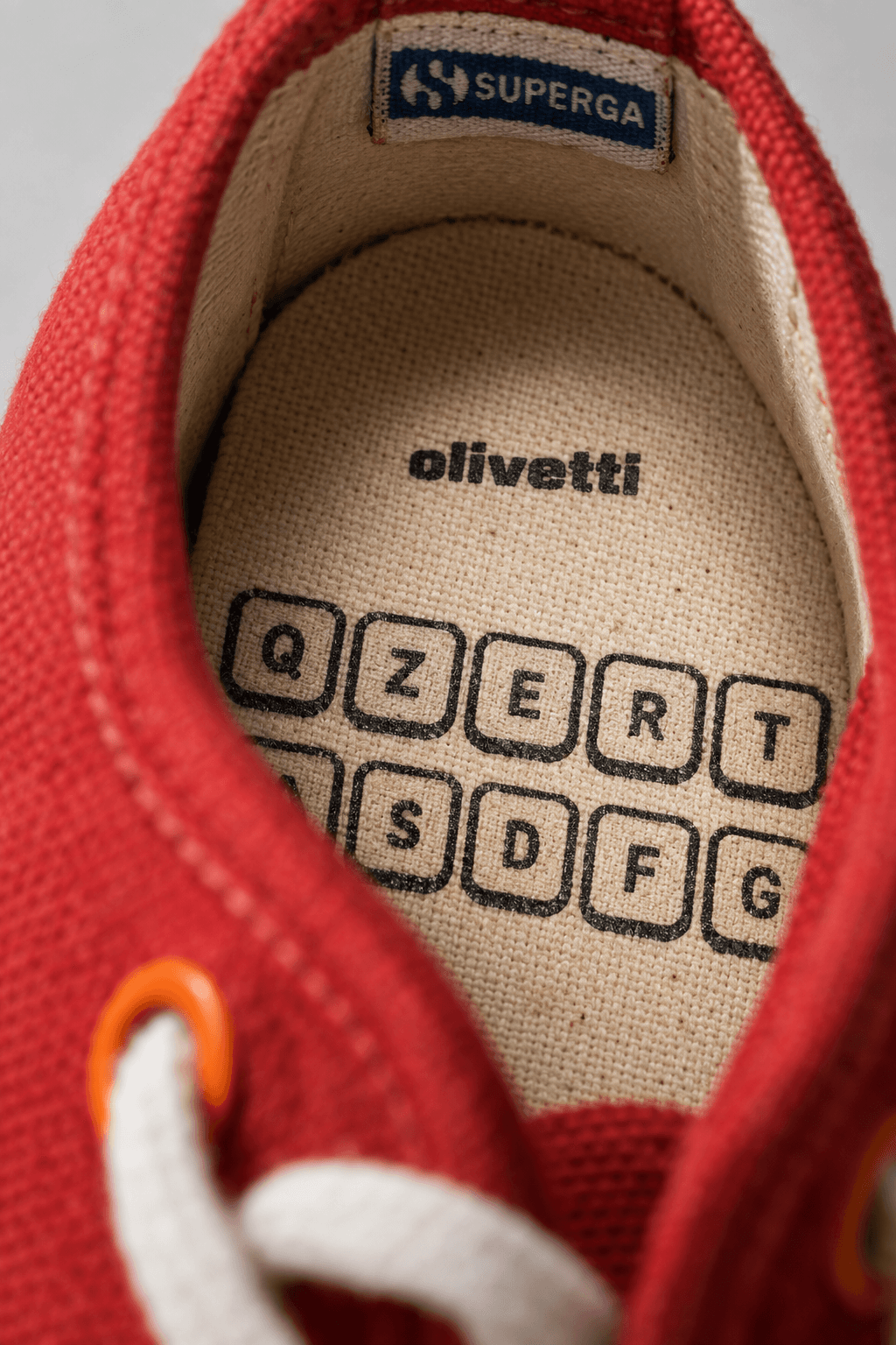 Olivetti × Superga Valentine 2750, detail