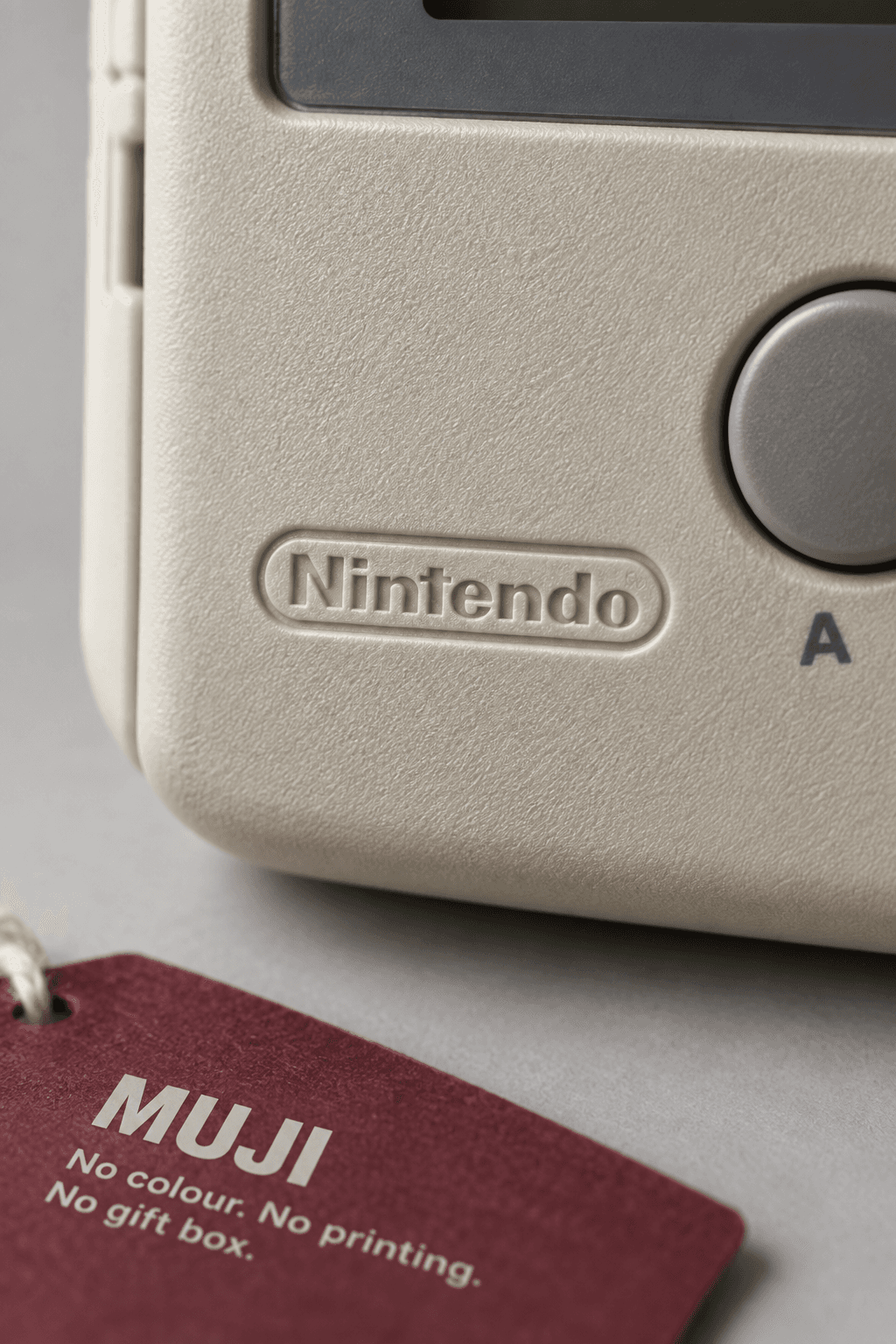 MUJI × Nintendo Game Boy Kinari, detail