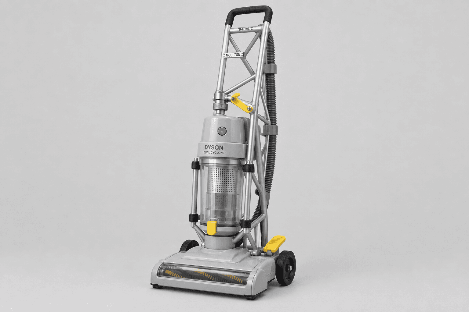 Dyson × Moulton DC01 AM, studio photograph
